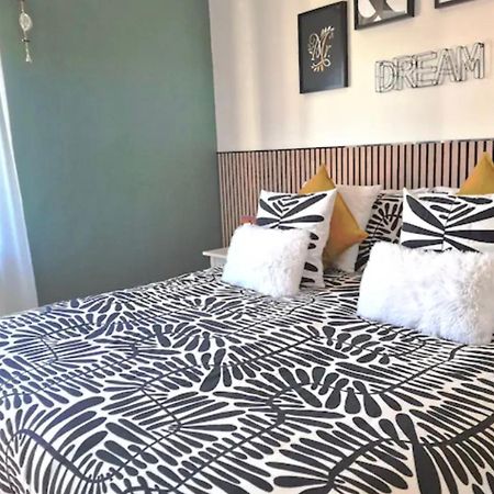 Home K&Y Elite Pineta Rome Bagian luar foto
