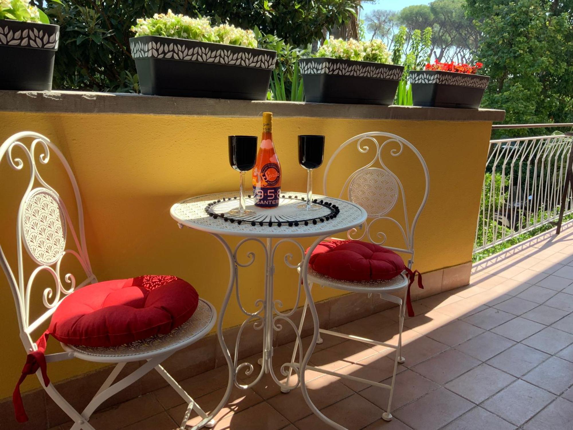 Home K&Y Elite Pineta Rome Bagian luar foto