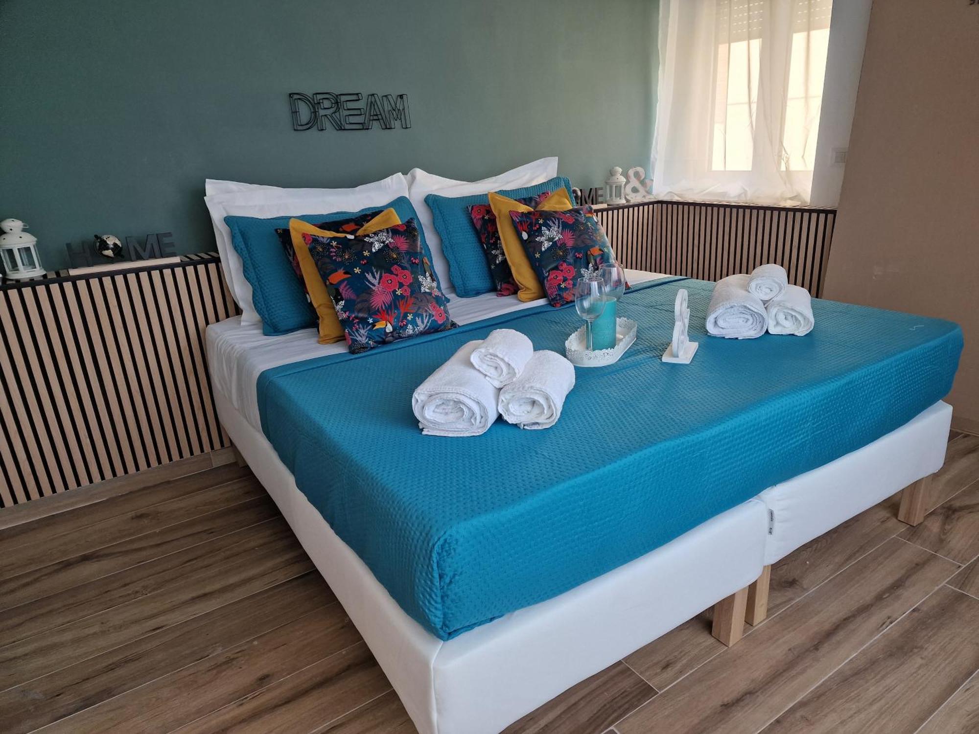 Home K&Y Elite Pineta Rome Bagian luar foto